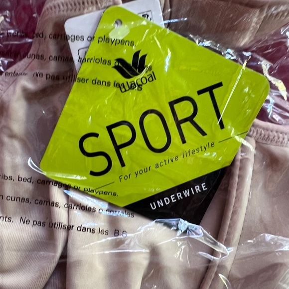 Wacoal Simone Sport Underwire Bra 36C 855170 - Picture 3 of 7